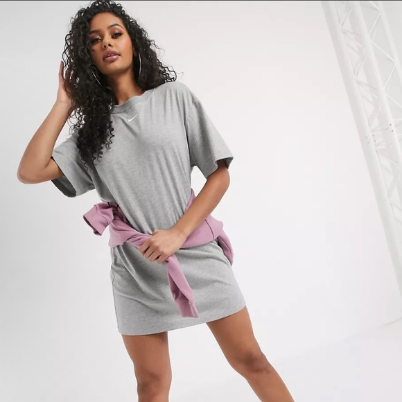 Nike t-shirt dress - Picture 5 of 10